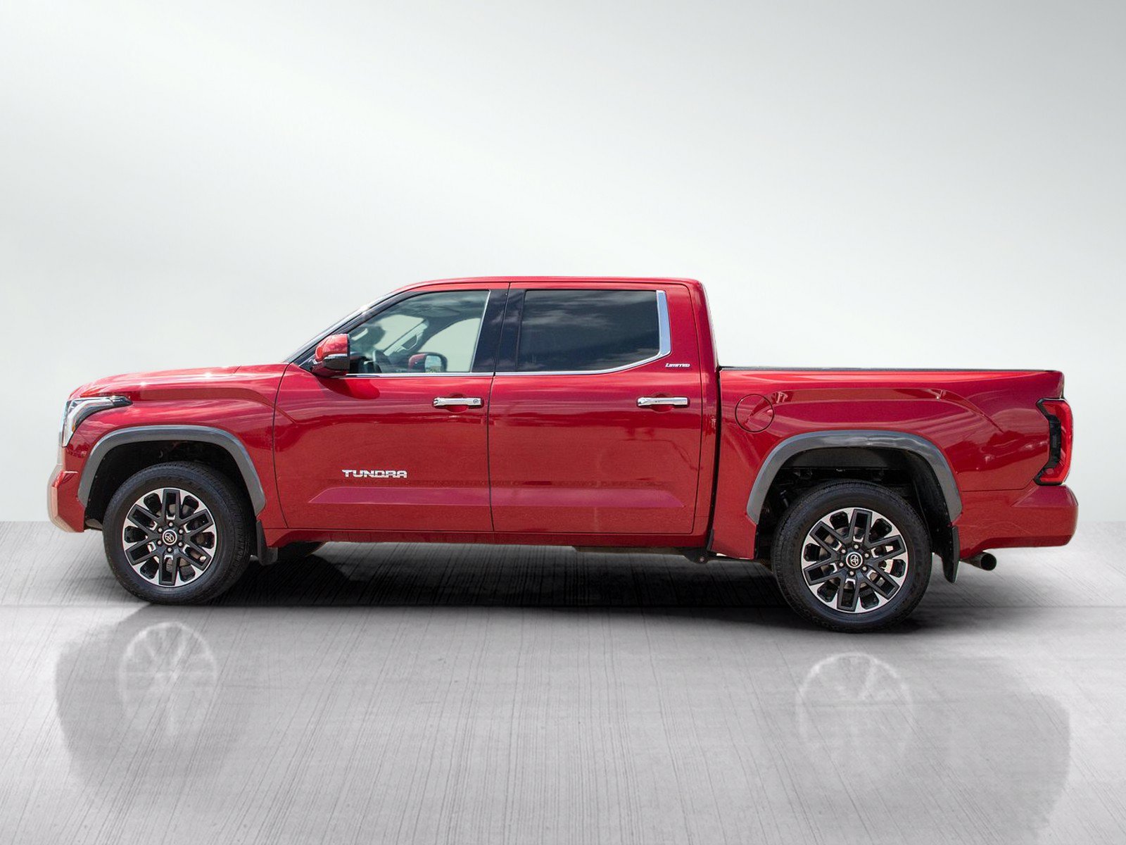 Used 2022 Toyota Tundra Limited AWD/4WD image 2