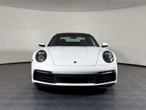 Certified 2022 Porsche 911 Carrera RWD image 19