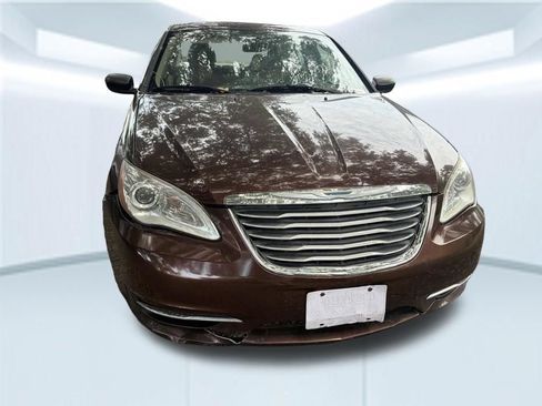 Used 2013 Chrysler 200 Touring FWD image 8