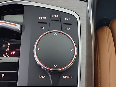 Used 2025 BMW 230i Coupe w/ Convenience Package image 19