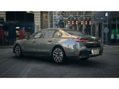 New 2026 BMW 740i xDrive w/ Premium Package image 2