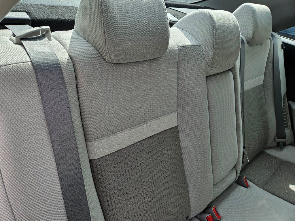 Used 2014 Toyota Camry LE FWD image 14