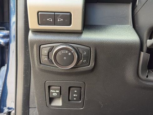 Used 2019 Ford F150 Lariat RWD image 8