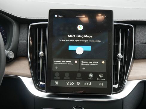 New 2026 Volvo XC90 B5 Plus AWD/4WD image 8