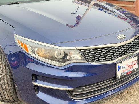Used 2017 Kia Optima EX w/ Paint Protection Package FWD image 90