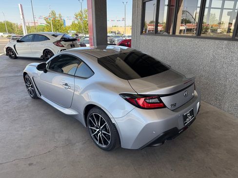 Used 2024 Toyota GR86 CAR image 30