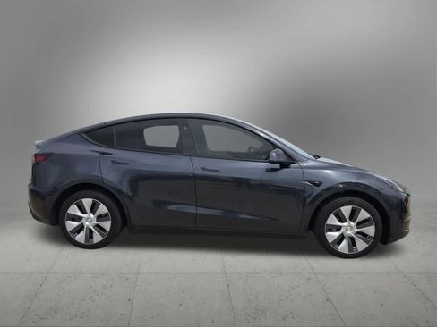 Used 2024 Tesla Model Y Long Range AWD/4WD image 7