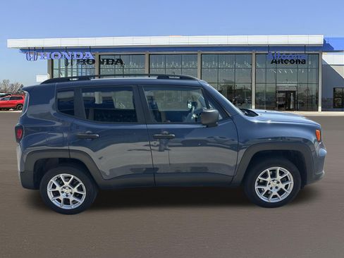 Used 2021 Jeep Renegade Sport w/ Sport Appearance Group AWD/4WD image 5