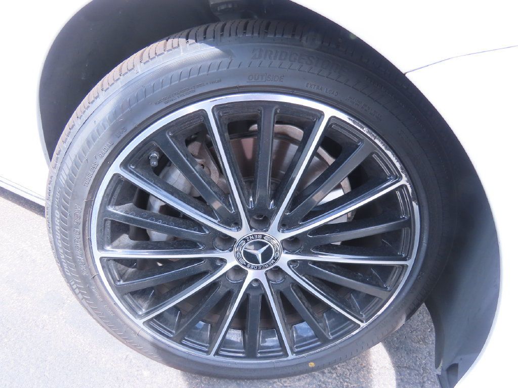 Used 2019 Mercedes-Benz C 300 Sedan image 18