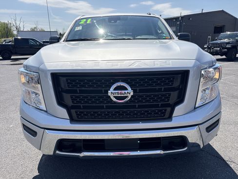 Used 2021 Nissan Titan SV w/ Accessory Utility Package AWD/4WD image 12