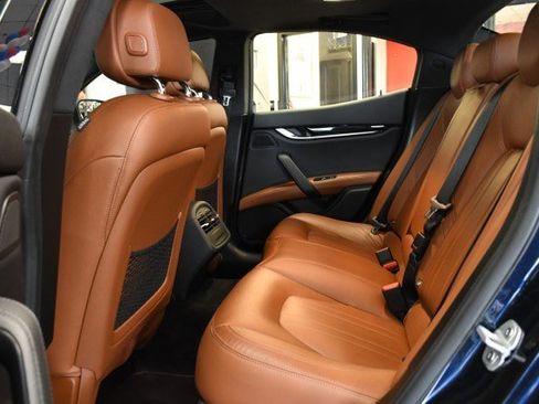 Used 2019 Maserati Ghibli S Q4 AWD/4WD image 23