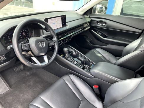 Used 2024 Honda Accord Touring image 12