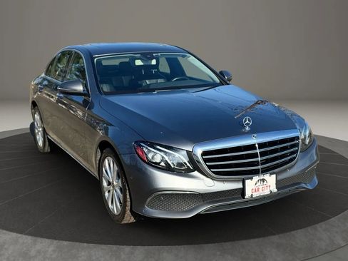 Used 2018 Mercedes-Benz E 300 E 300 4MATIC Sedan 4D image 3