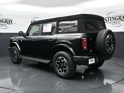 Used 2025 Ford Bronco Outer Banks image 5