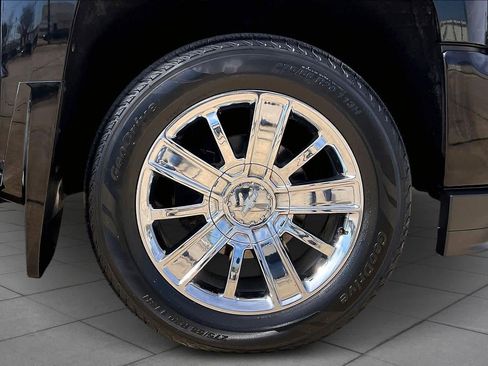 Used 2016 Chevrolet Silverado 1500 High Country w/ High Country Premium Package image 10