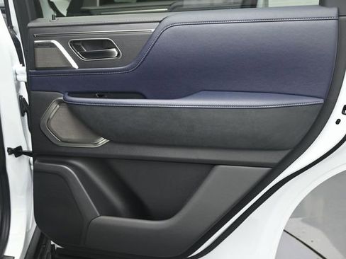 New 2026 INFINITI QX80 4WD image 38