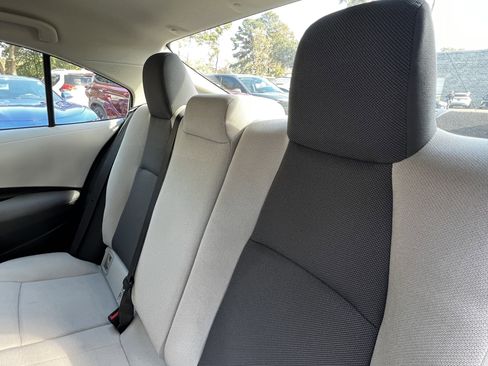 Used 2020 Toyota Corolla L image 33