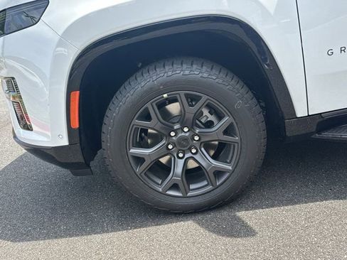 New 2026 Jeep Grand Wagoneer 4WD image 11