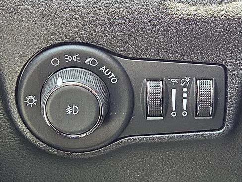 Used 2024 Jeep Compass Latitude AWD/4WD image 20