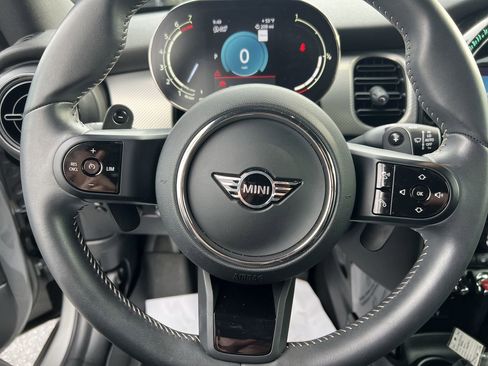 Used 2023 MINI Cooper S image 18