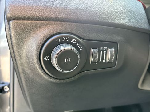 Used 2019 Jeep Compass Trailhawk AWD/4WD image 9