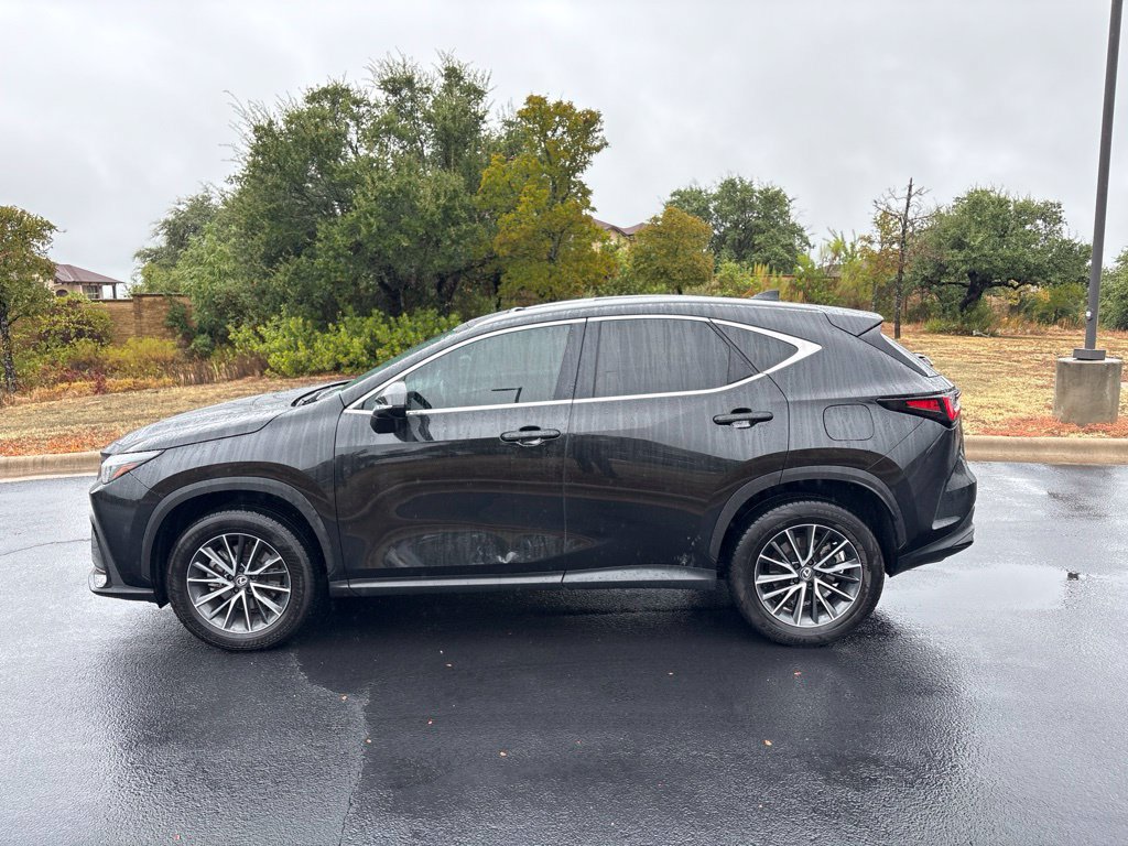 Used 2024 Lexus NX 250 FWD w/ Towing Package (2000 Lbs) image 2
