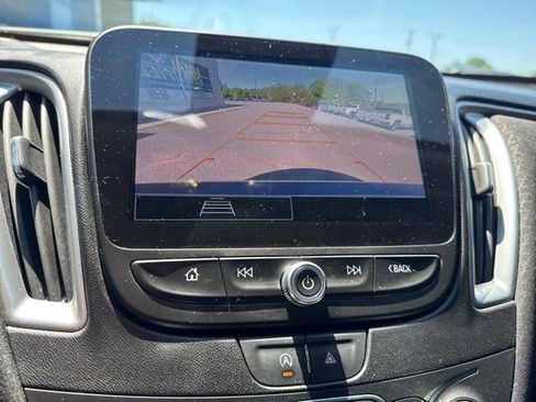 Used 2024 Chevrolet Malibu LT FWD image 16