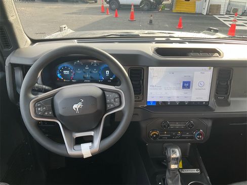 New 2025 Ford Bronco 2-Door image 23