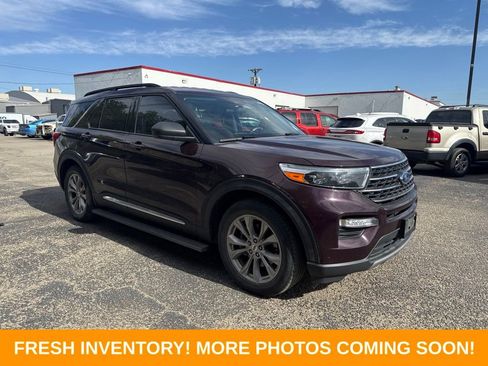 Used 2023 Ford Explorer XLT w/ Equipment Group 202A RWD image 1
