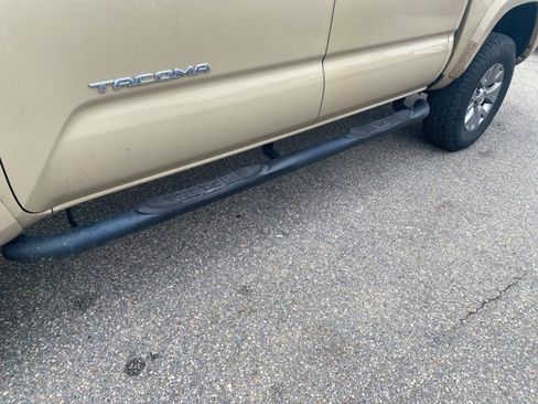 Used 2018 Toyota Tacoma SR5 image 10