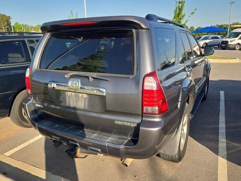 Used 2008 Toyota 4Runner SR5 RWD image 3