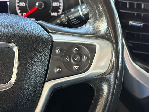 Used 2019 GMC Acadia SLE image 32