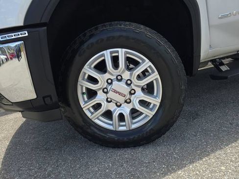 Certified 2024 GMC Sierra 2500 SLT AWD/4WD image 30