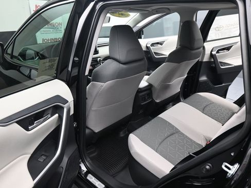 New 2025 Toyota RAV4 XLE image 17