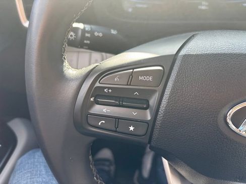 Used 2026 Hyundai Venue SEL FWD image 16