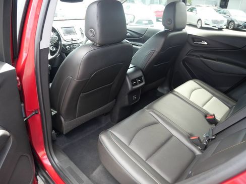 Used 2021 Chevrolet Equinox LT AWD/4WD image 23