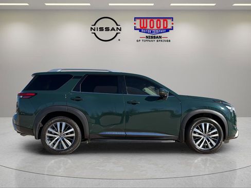 Certified 2022 Nissan Pathfinder Platinum w/ Lighting Package (N93) image 5
