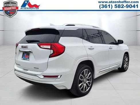 Used 2022 GMC Terrain Denali AWD/4WD image 3