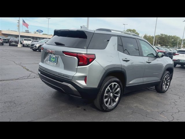 Used 2025 GMC Terrain Elevation w/ Elevation Premium Package AWD/4WD image 8