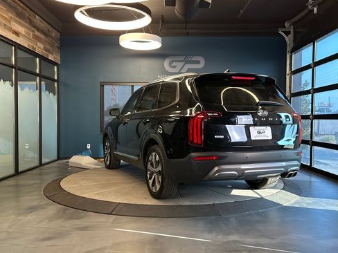 Used 2020 Kia Telluride EX w/ EX Premium Package AWD/4WD image 5