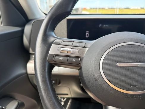 Used 2025 Hyundai Kona SEL AWD/4WD image 11