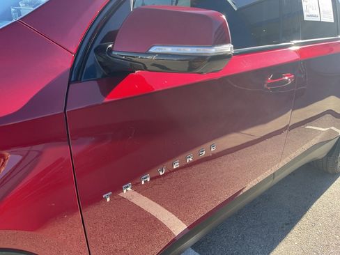 Used 2020 Chevrolet Traverse RS image 9