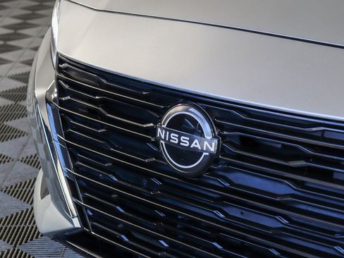 Used 2023 Nissan Altima 2.5 SV image 5