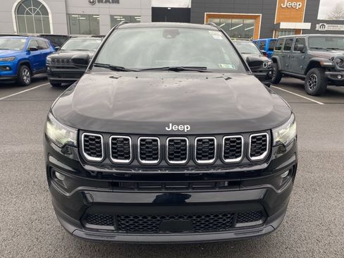 New 2026 Jeep Compass Latitude image 8