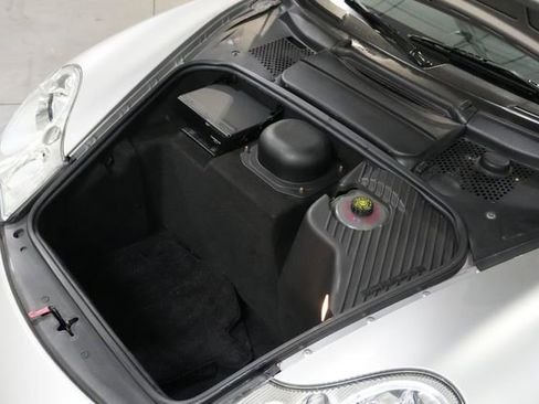 Used 2004 Porsche 911 Carrera RWD image 16