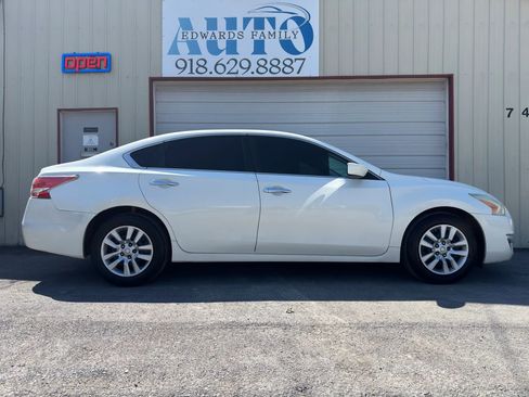 Used 2014 Nissan Altima 2.5 S image 10