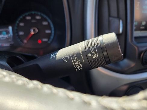 Used 2018 Chevrolet Colorado LT w/ Safety Package image 31