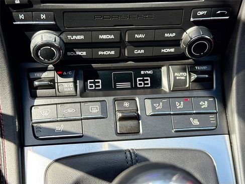 Used 2021 Porsche 718 Cayman RWD image 16