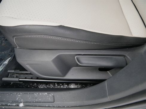 Used 2020 Volkswagen Jetta R-Line w/ R-Line Cold Weather Package image 21