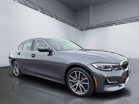 Used 2020 BMW 330i xDrive Sedan w/ Premium Package image 8